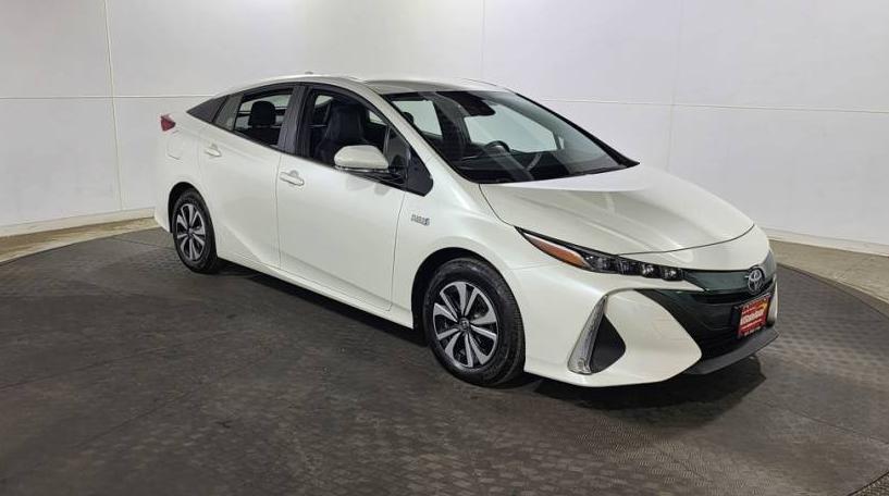 TOYOTA PRIUS PRIME 2017 JTDKARFP9H3030610 image